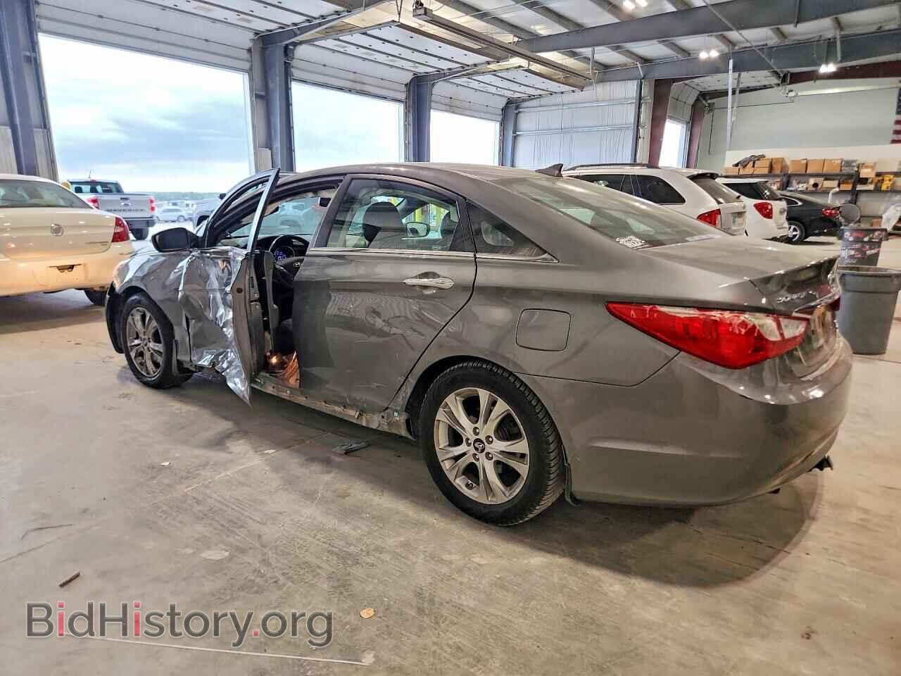 2013 HYUNDAI SONATA - VIN: 5NPEC4AC8DH535647 - Фото 2