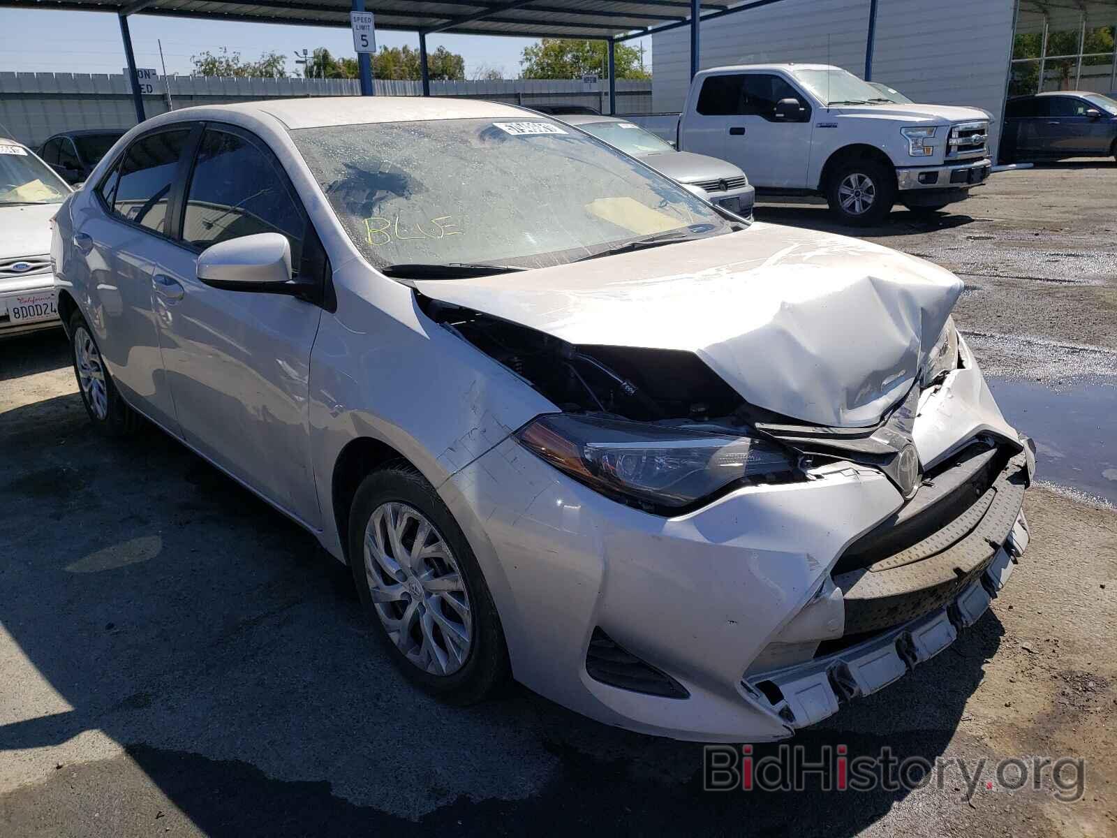 Photo 5YFBURHE5HP708408 - TOYOTA COROLLA 2017