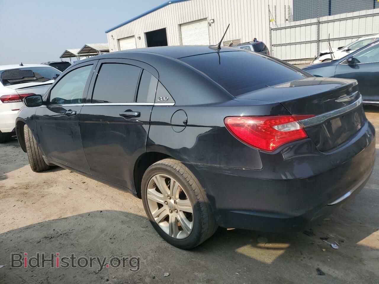 2012 CHRYSLER 200 - VIN: 1C3CCBBB2CN124703 - Фото 2