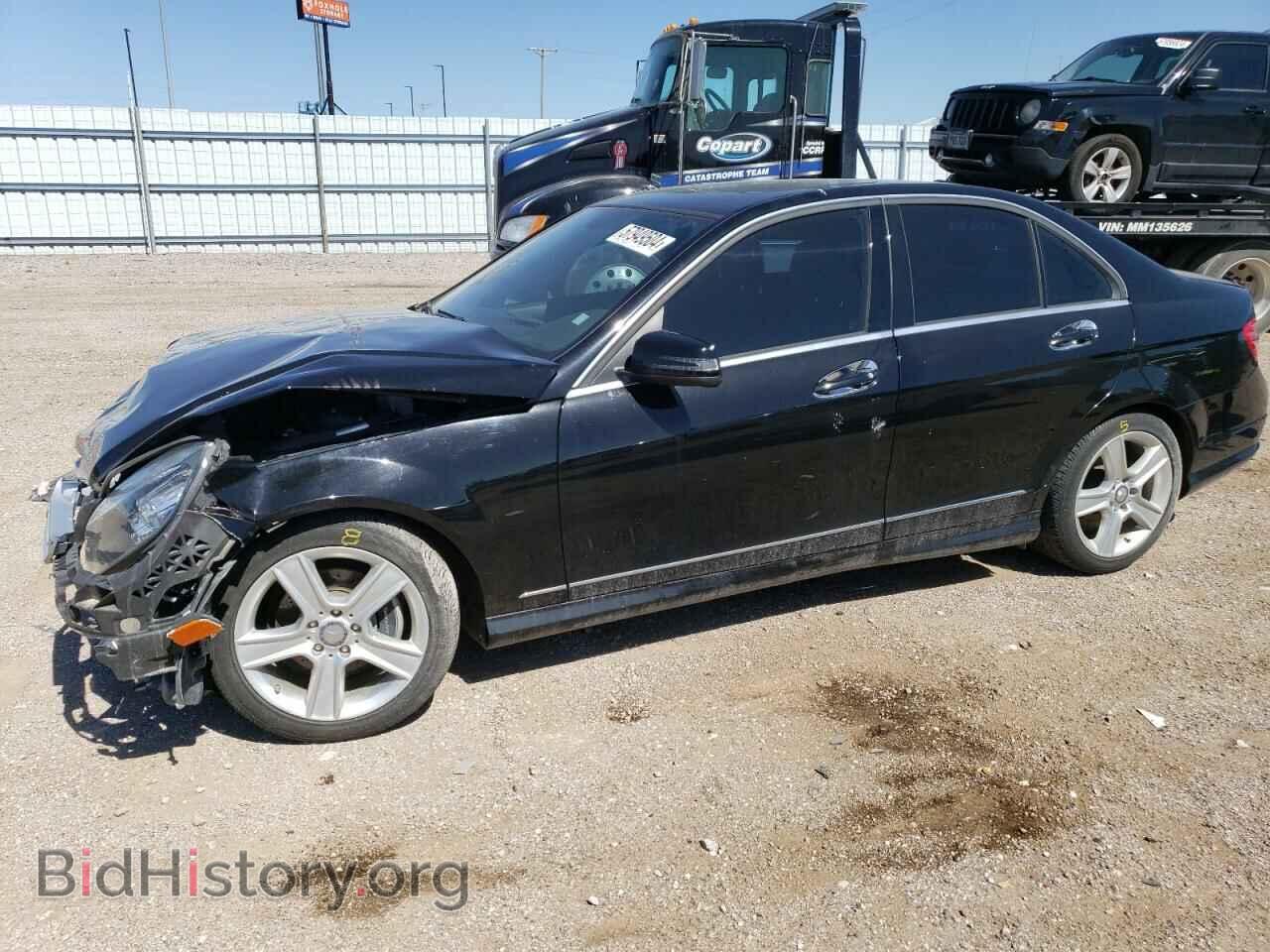 Photo WDDGF8BB2BR168964 - MERCEDES-BENZ C-CLASS 2011