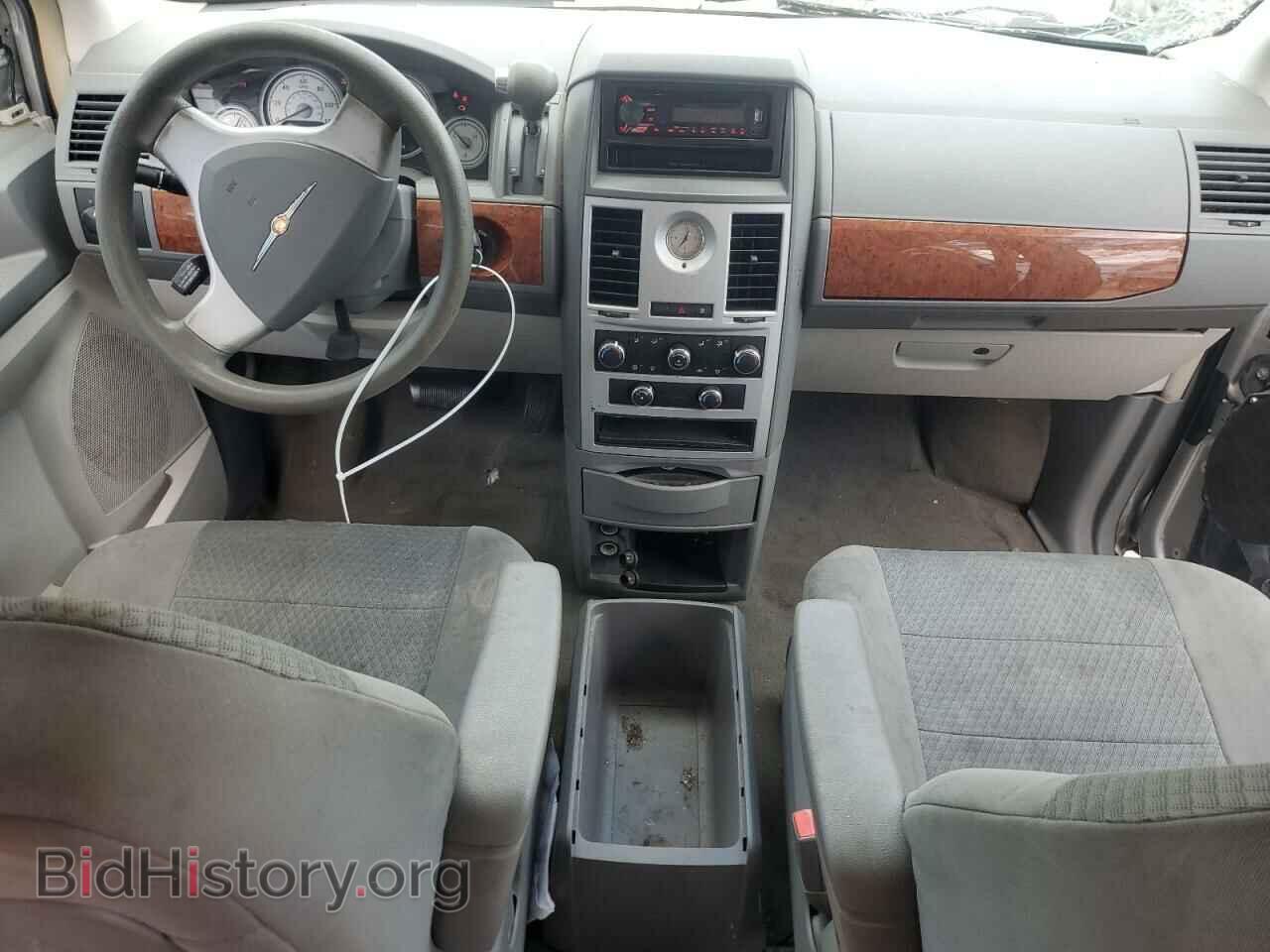 2009 CHRYSLER MINIVAN - VIN: 2A8HR44E49R607004 - Фото 8