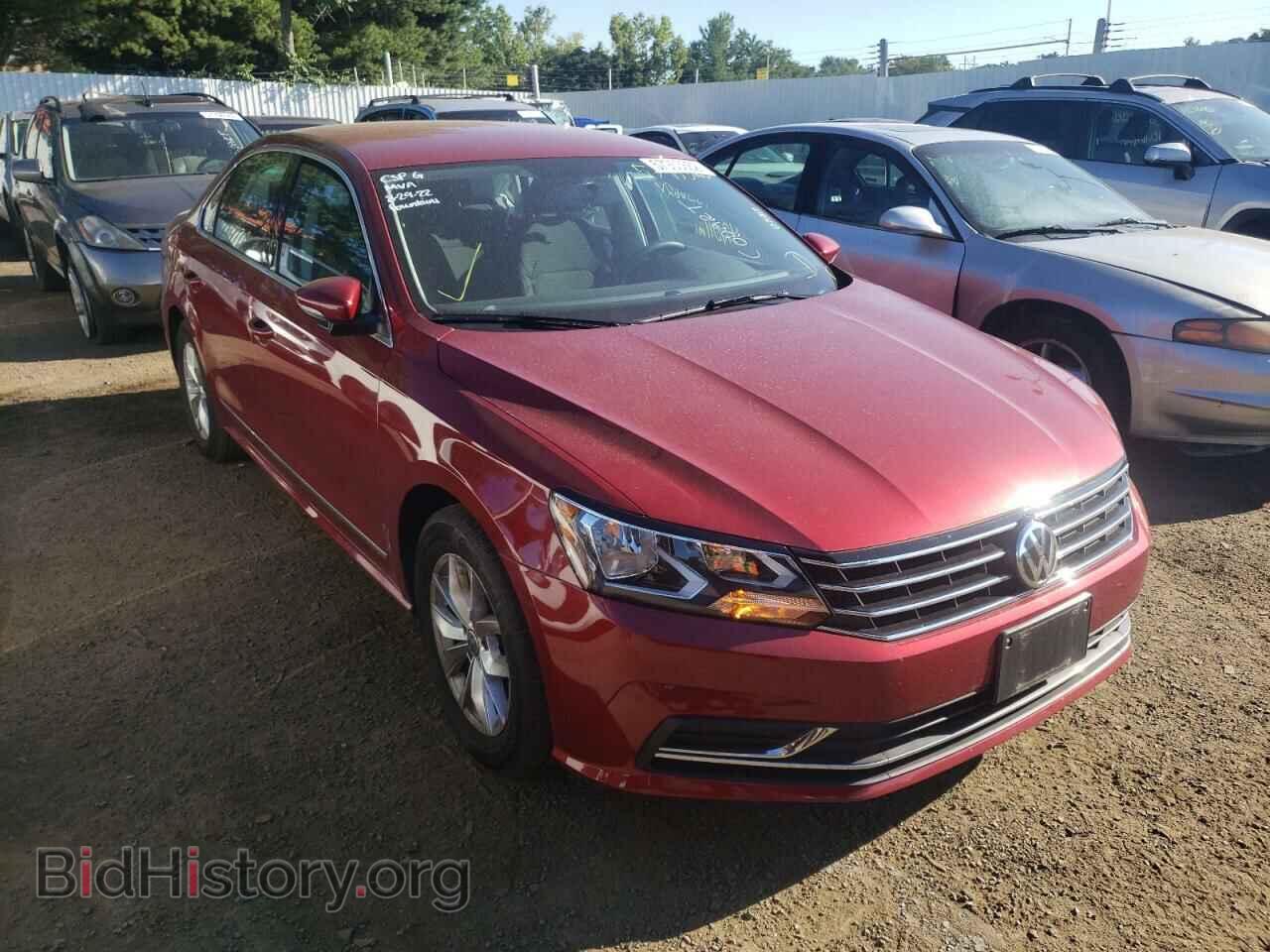 Photo 1VWAT7A30HC071817 - VOLKSWAGEN PASSAT 2017
