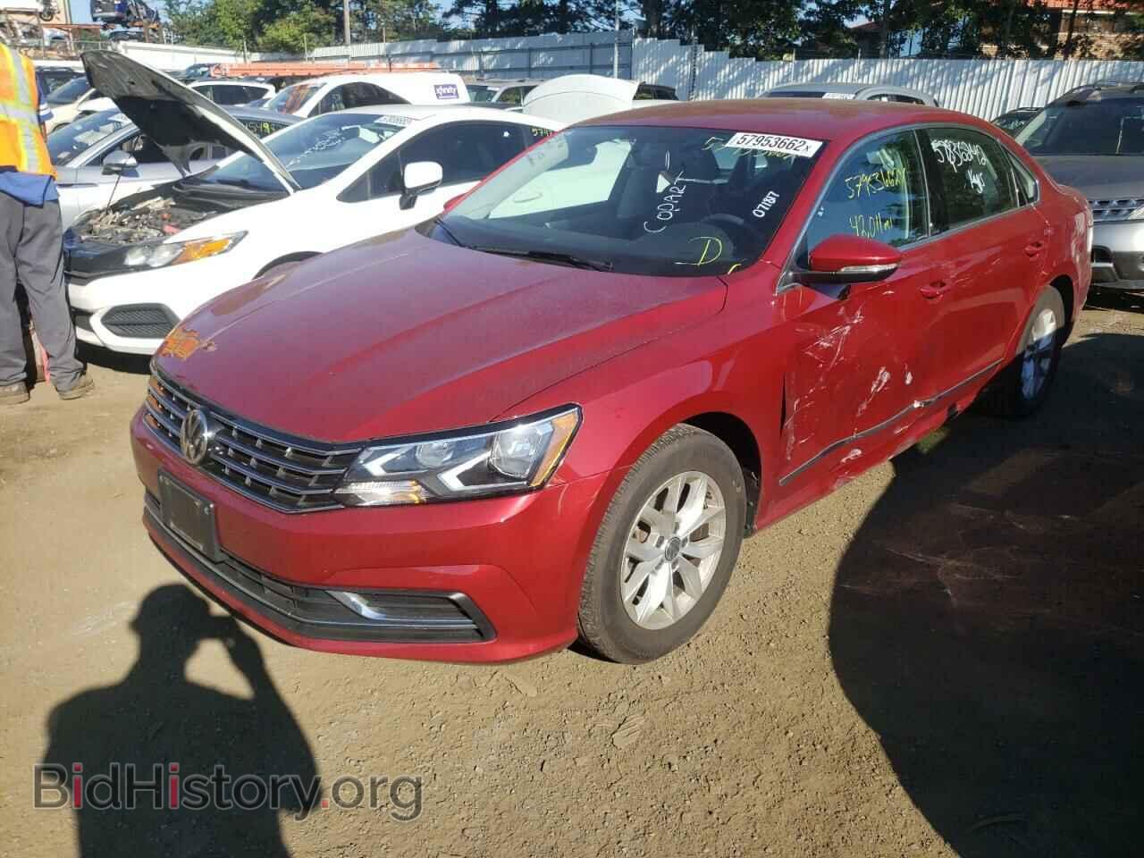 2017 VOLKSWAGEN PASSAT - VIN: 1VWAT7A30HC071817 - Фото 2