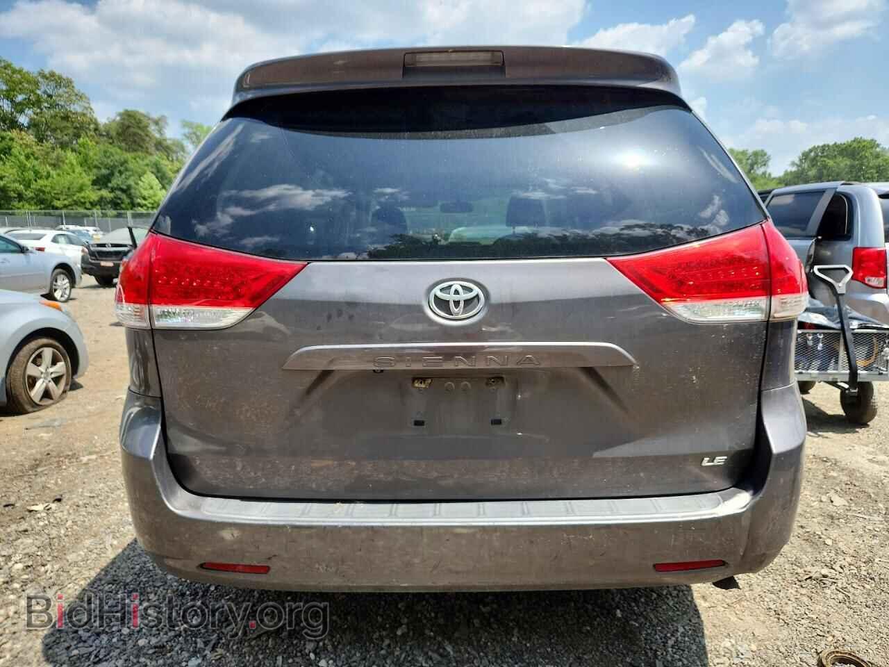 2011 TOYOTA SIENNA - VIN: 5TDKK3DC4BS172864 - Фото 6