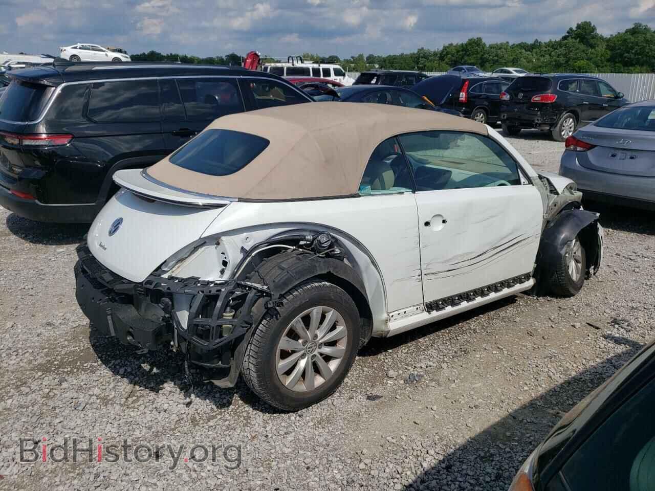 2017 VOLKSWAGEN BEETLE - VIN: 3VW517AT9HM807840 - Фото 3