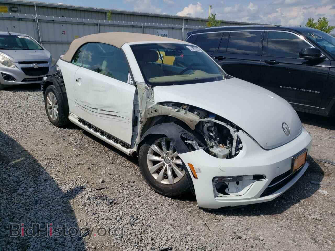 2017 VOLKSWAGEN BEETLE - VIN: 3VW517AT9HM807840 - Фото 4