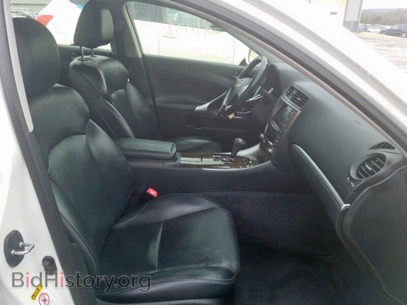 2012 Lexus IS (VIN JTHCE5C29C5002697) — photo 5 of 10