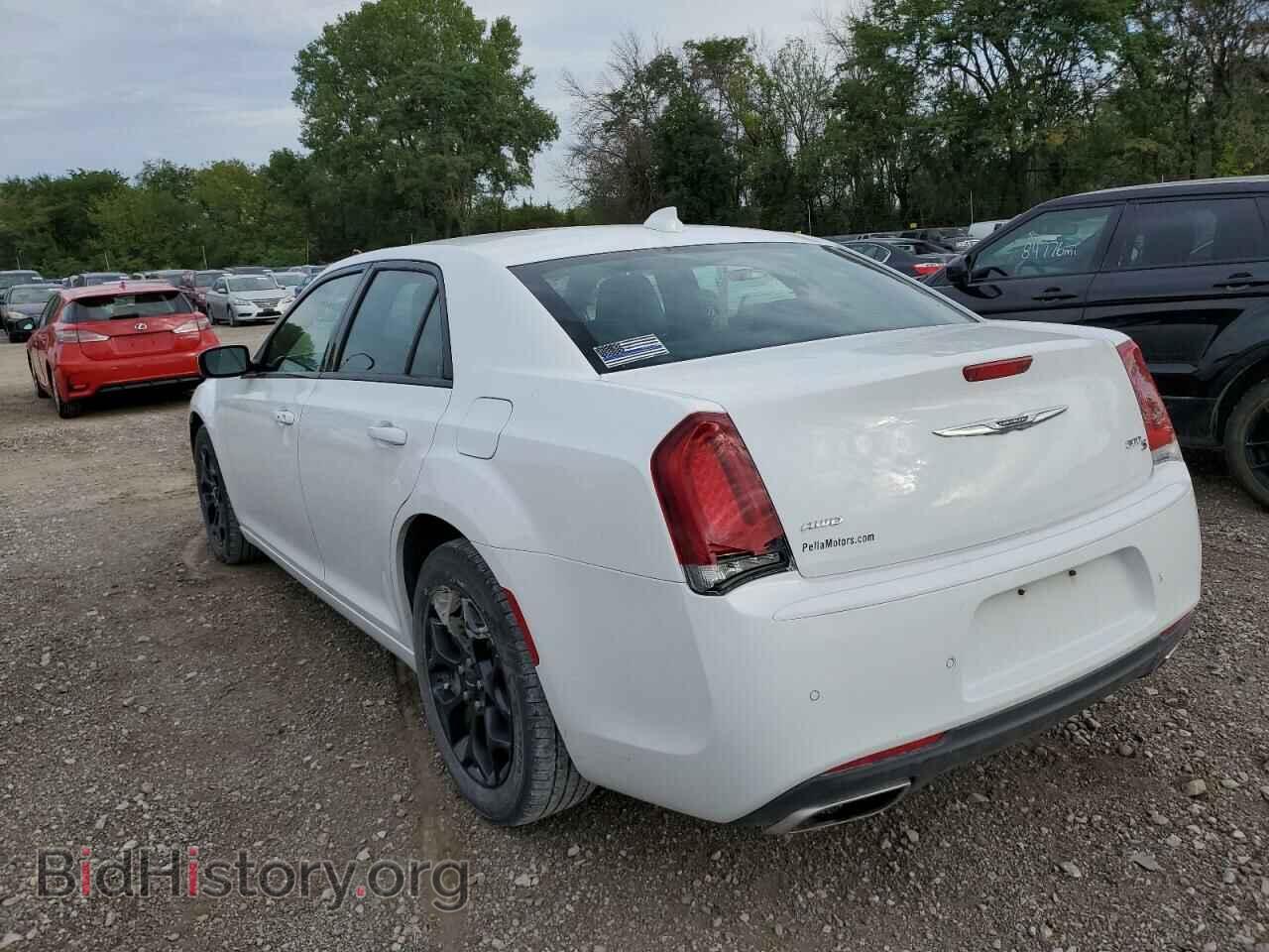 2019 CHRYSLER 300 - VIN: 2C3CCAGGXKH591079 - Фото 3