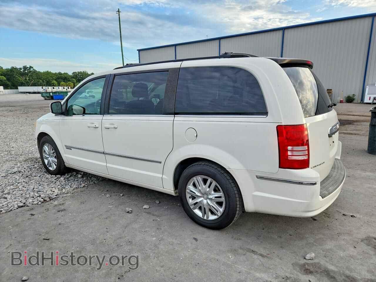 2010 CHRYSLER MINIVAN - VIN: 2A4RR5D12AR273794 - Photo 2