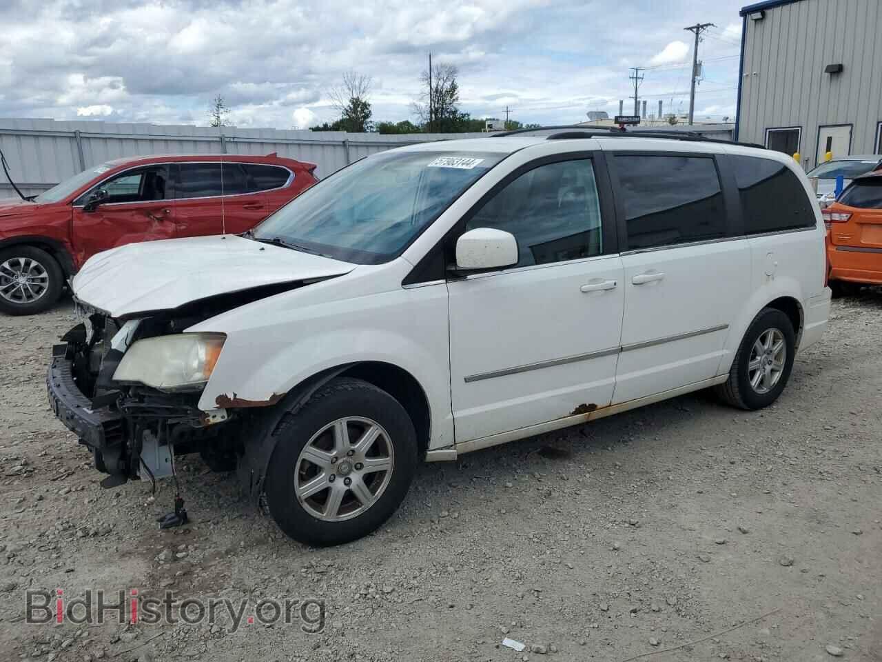Photo 2A4RR8D14AR494086 - CHRYSLER MINIVAN 2010