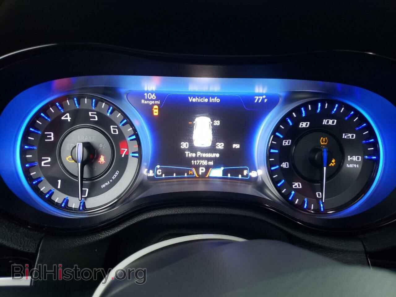 2017 CHRYSLER 300 - VIN: 2C3CCABG7HH577270 - Фото 8