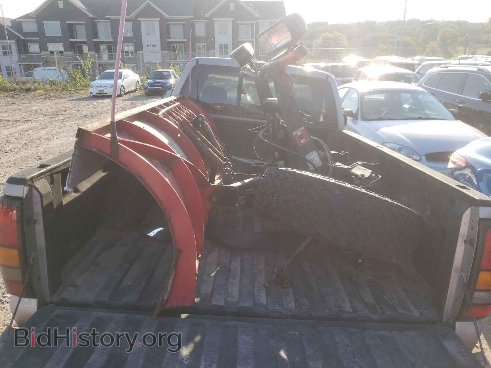 2007 GMC SIERRA - VIN: 1GTHK24U77E163117 - Фото 6