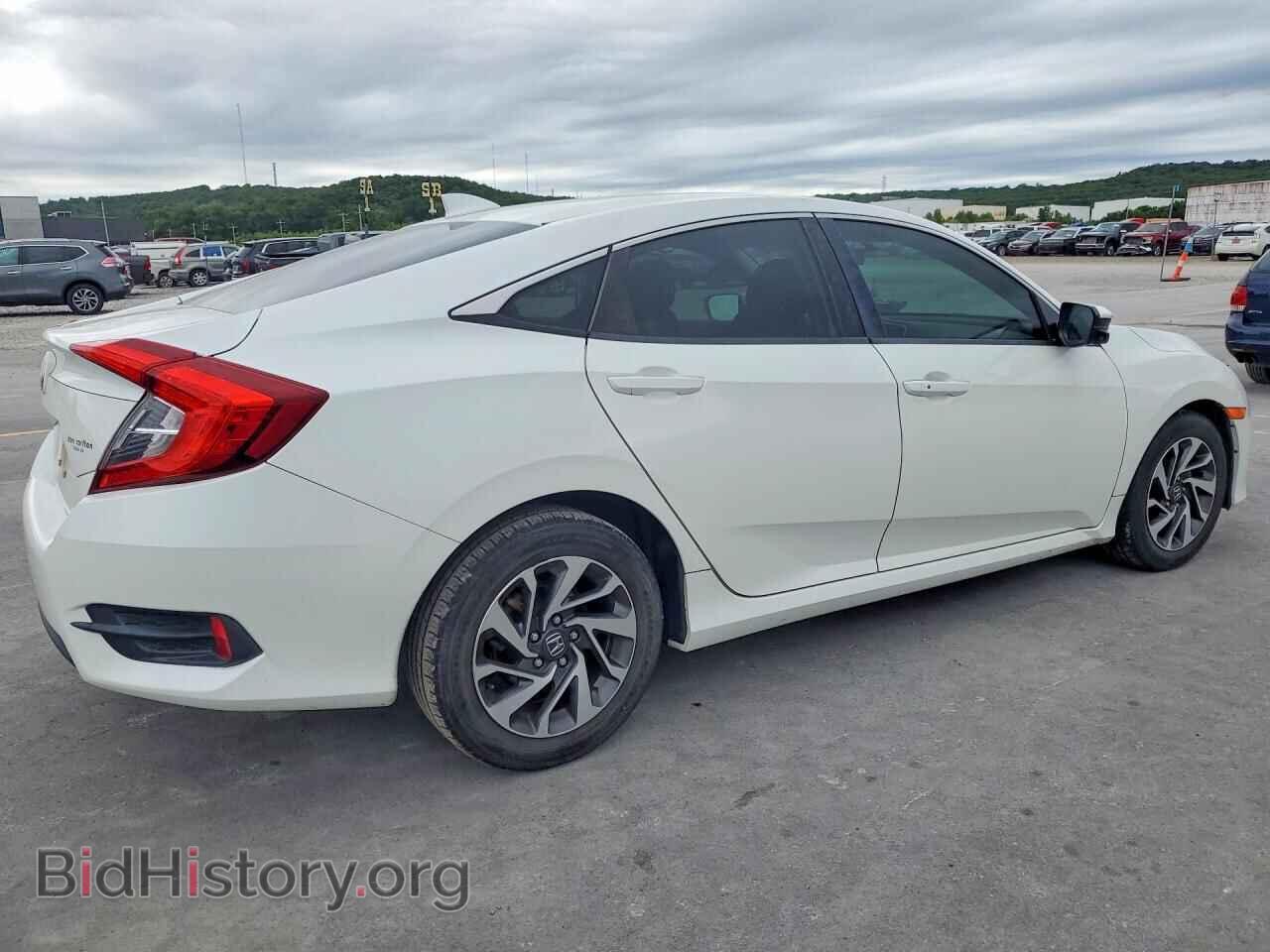 2017 HONDA CIVIC - VIN: 19XFC2F79HE038220 - Фото 3