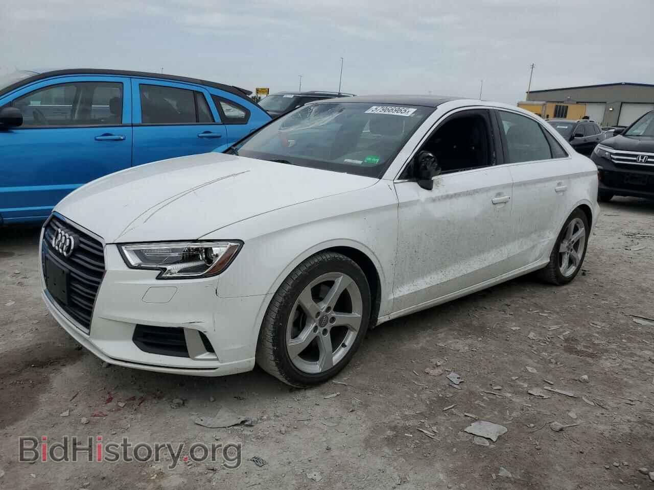 Фотография WAUAUGFF0KA121621 - AUDI A3 2019