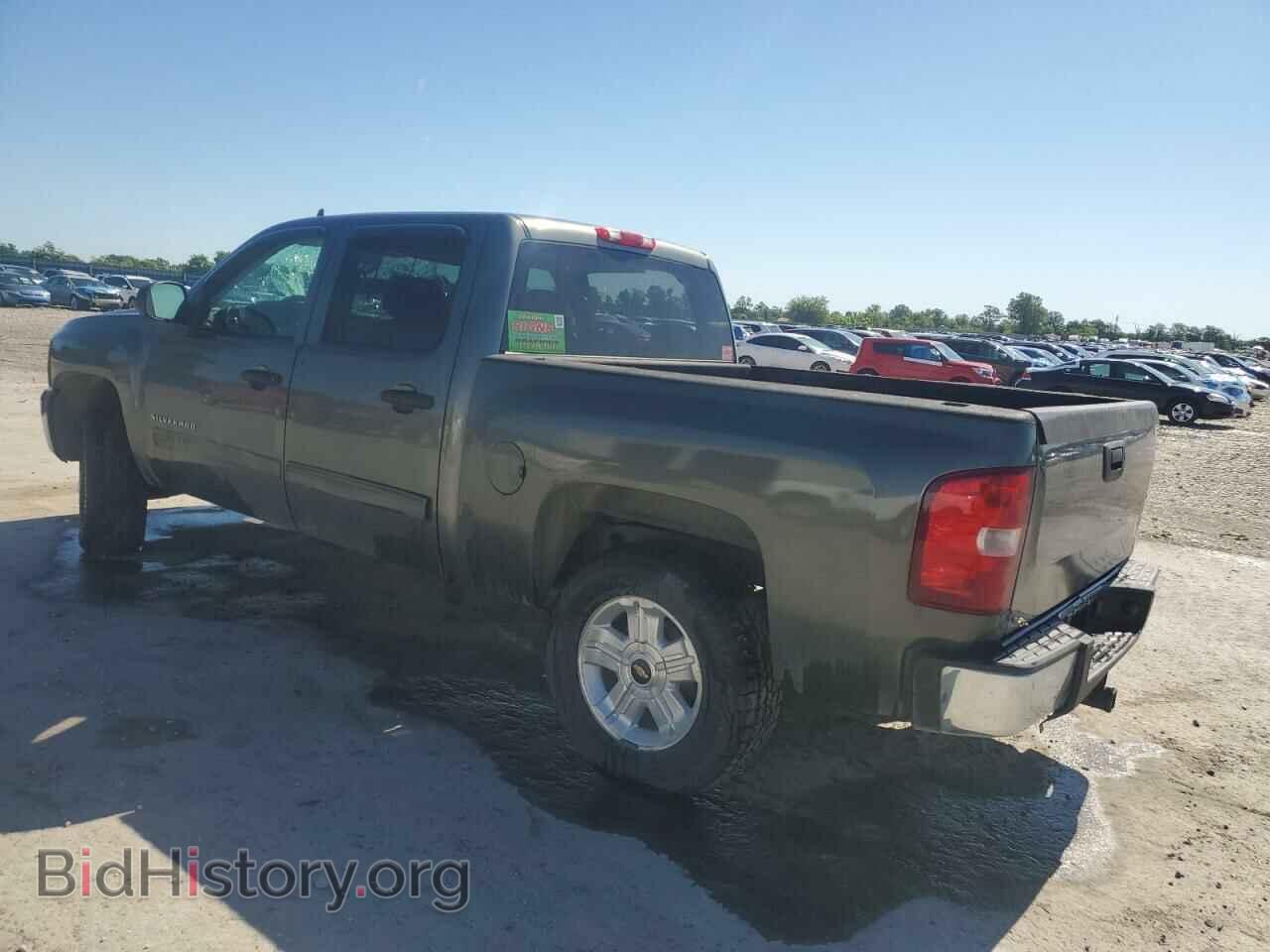 2011 CHEVROLET ALL Models - VIN: 3GCPKSE30BG301132 - Фото 2