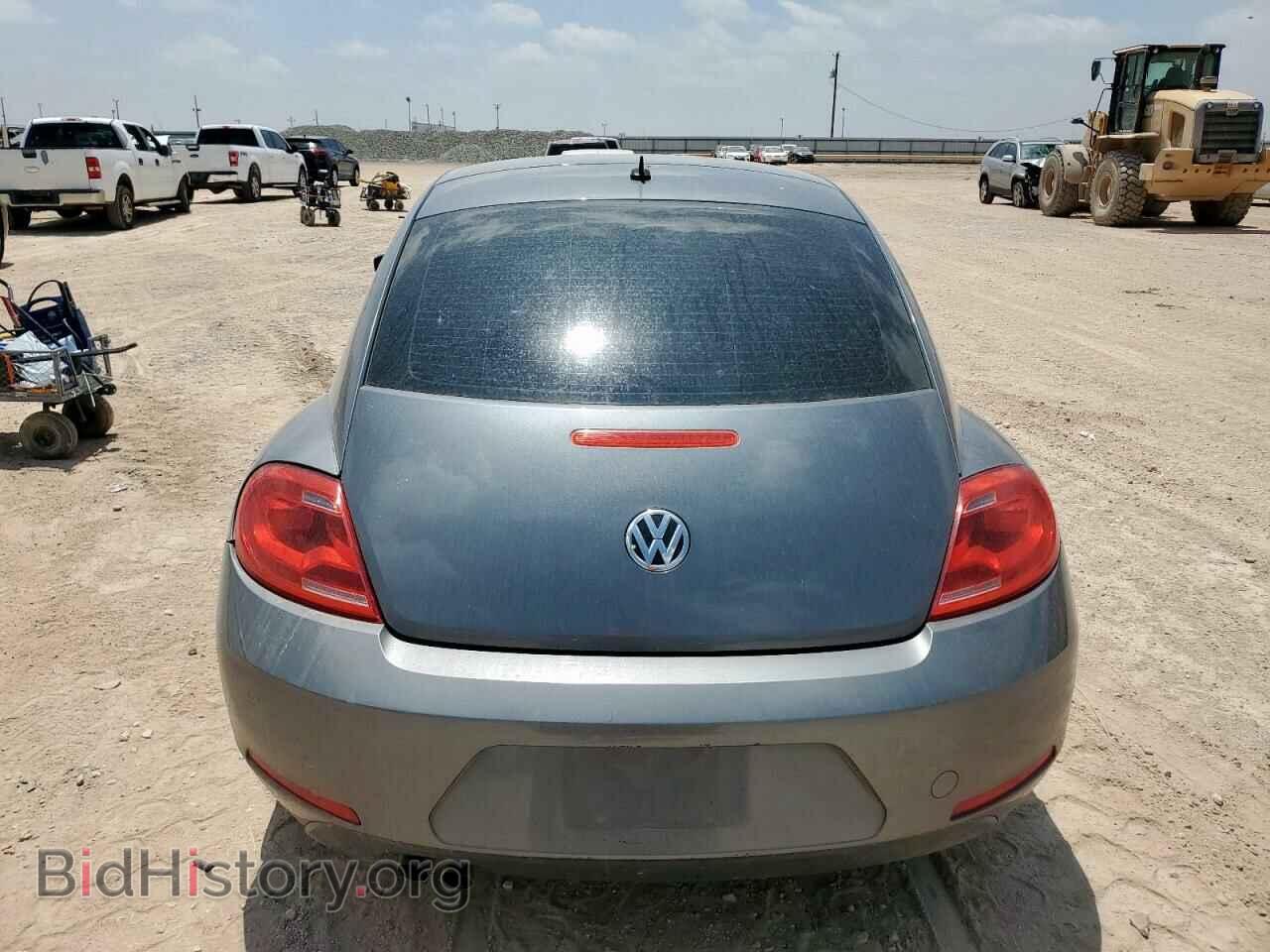 2013 VOLKSWAGEN BEETLE - VIN: 3VWFP7AT4DM645399 - Фото 6