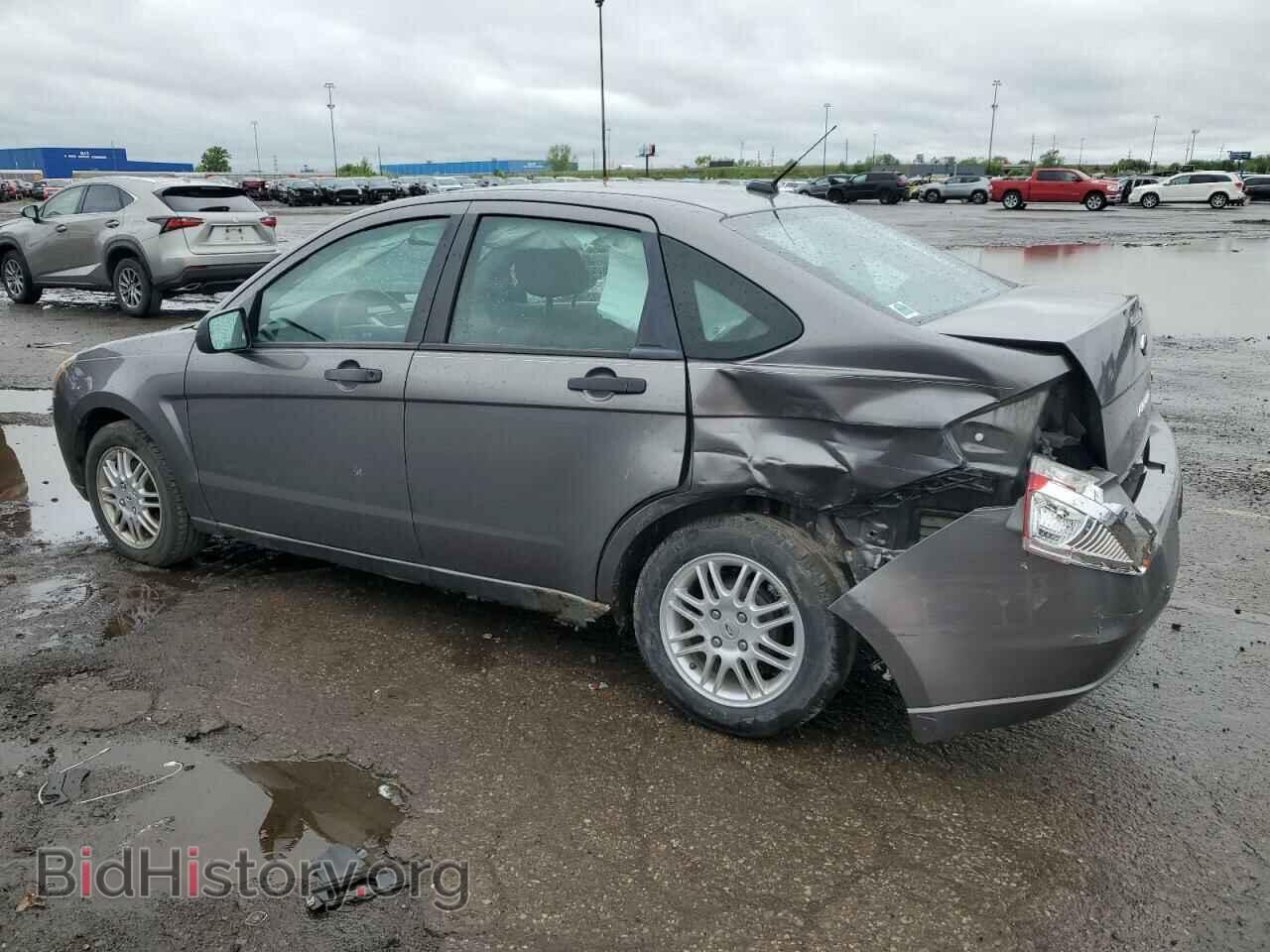 2011 FORD FOCUS - VIN: 1FAHP3FN3BW201920 - Photo 2