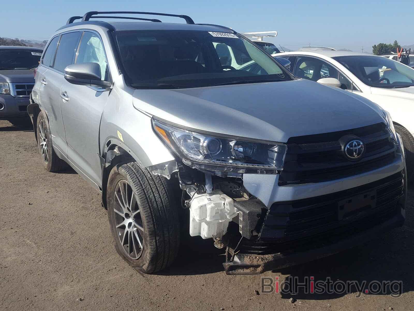 Photo 5TDJZRFH3HS441805 - TOYOTA HIGHLANDER 2017