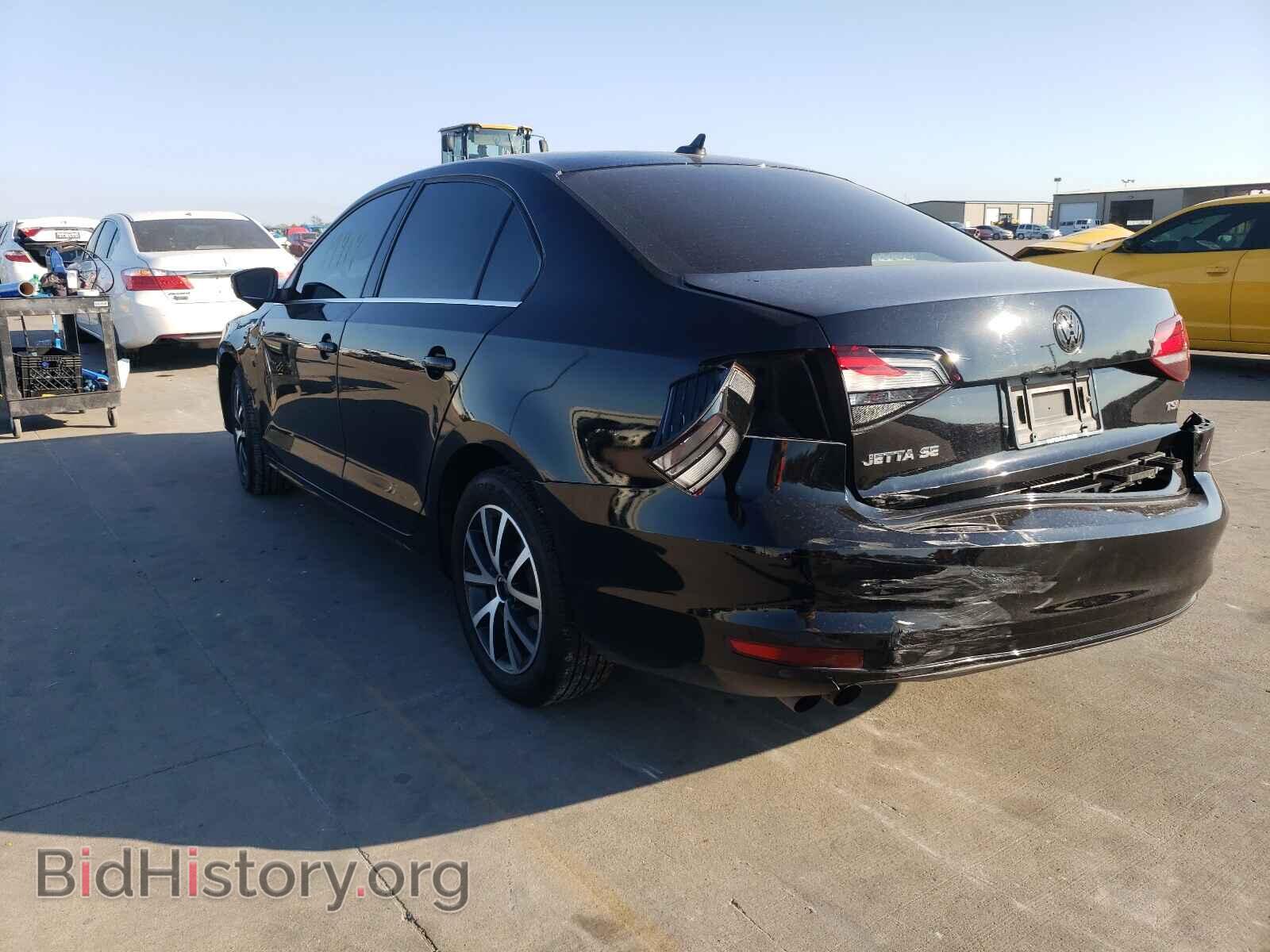 2018 VOLKSWAGEN JETTA - VIN: 3VWDB7AJ9JM257259 - Фото 3