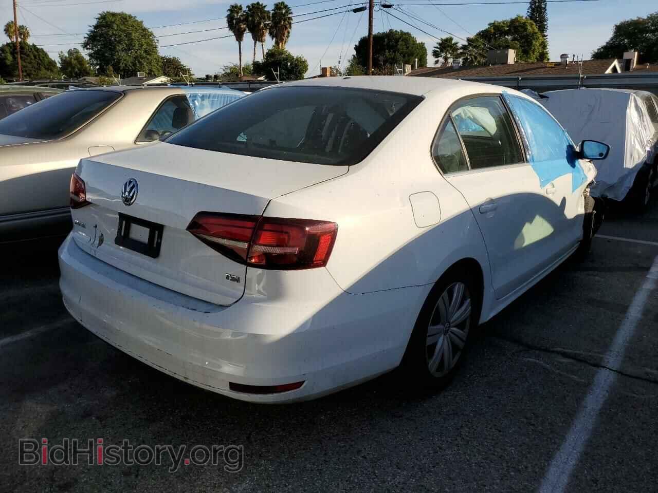 2017 VOLKSWAGEN JETTA - VIN: 3VW2B7AJ1HM399669 - Photo 4