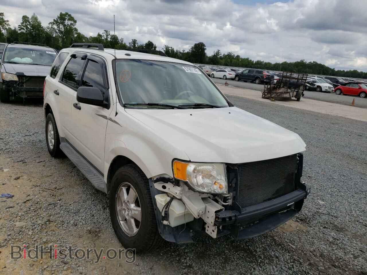 Фотография 1FMCU0D77BKB18848 - FORD ESCAPE 2011