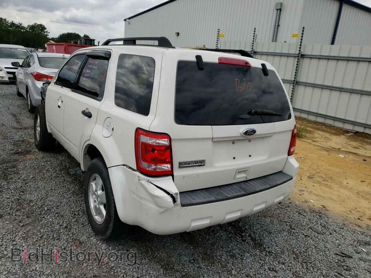 2011 FORD ESCAPE - VIN: 1FMCU0D77BKB18848 - Фото 3