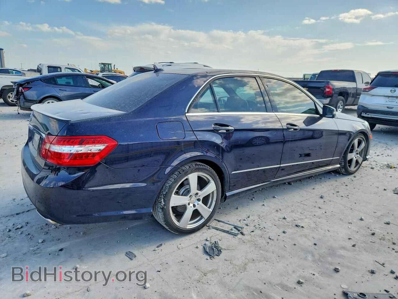 2011 MERCEDES-BENZ E-CLASS - VIN: WDDHF5GB4BA466748 - Photo 3