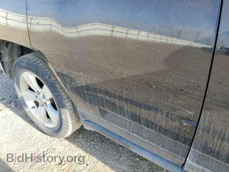 2012 Jeep COMPASS (VIN 1C4NJDEB6CD633295) — photo 9 of 10