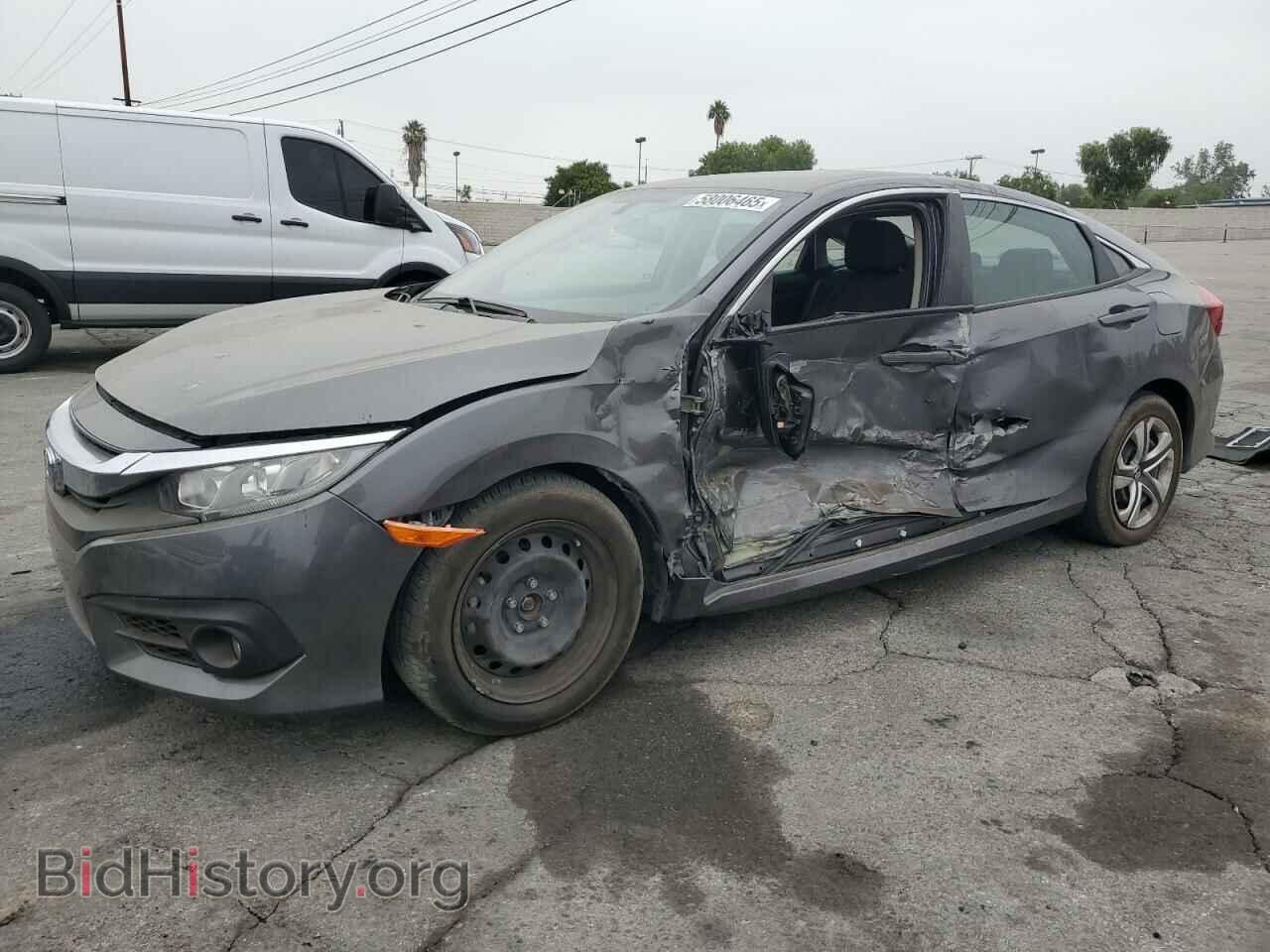 Photo 2HGFC2F51JH564447 - HONDA CIVIC 2018