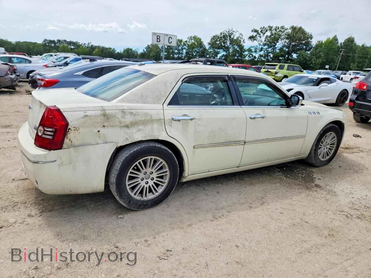 2010 CHRYSLER 300 - VIN: 2C3CA5CV9AH164833 - Фото 3