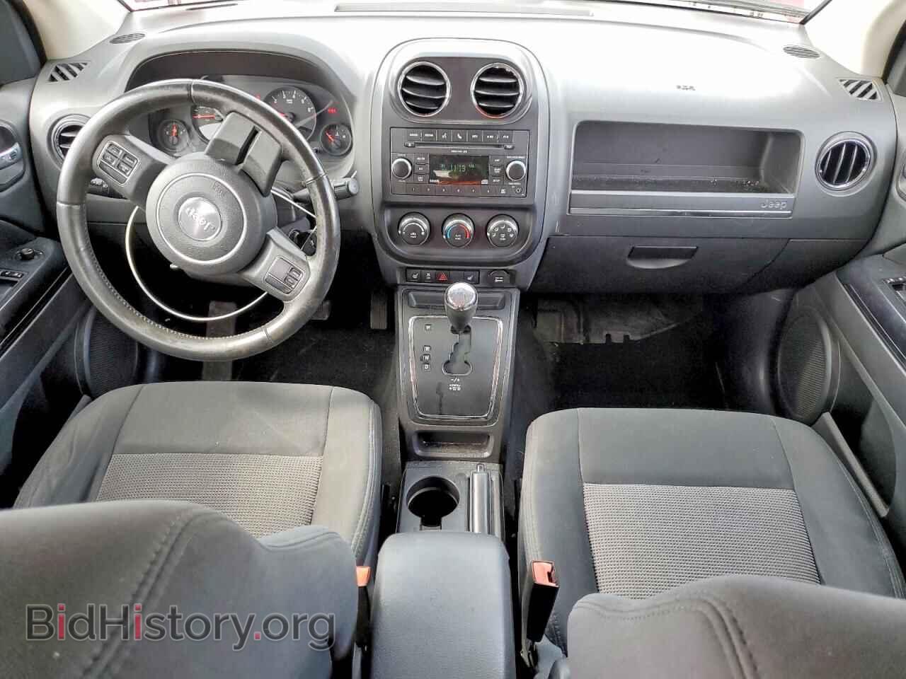 2011 JEEP COMPASS - VIN: 1J4NF1FB2BD135747 - Photo 8