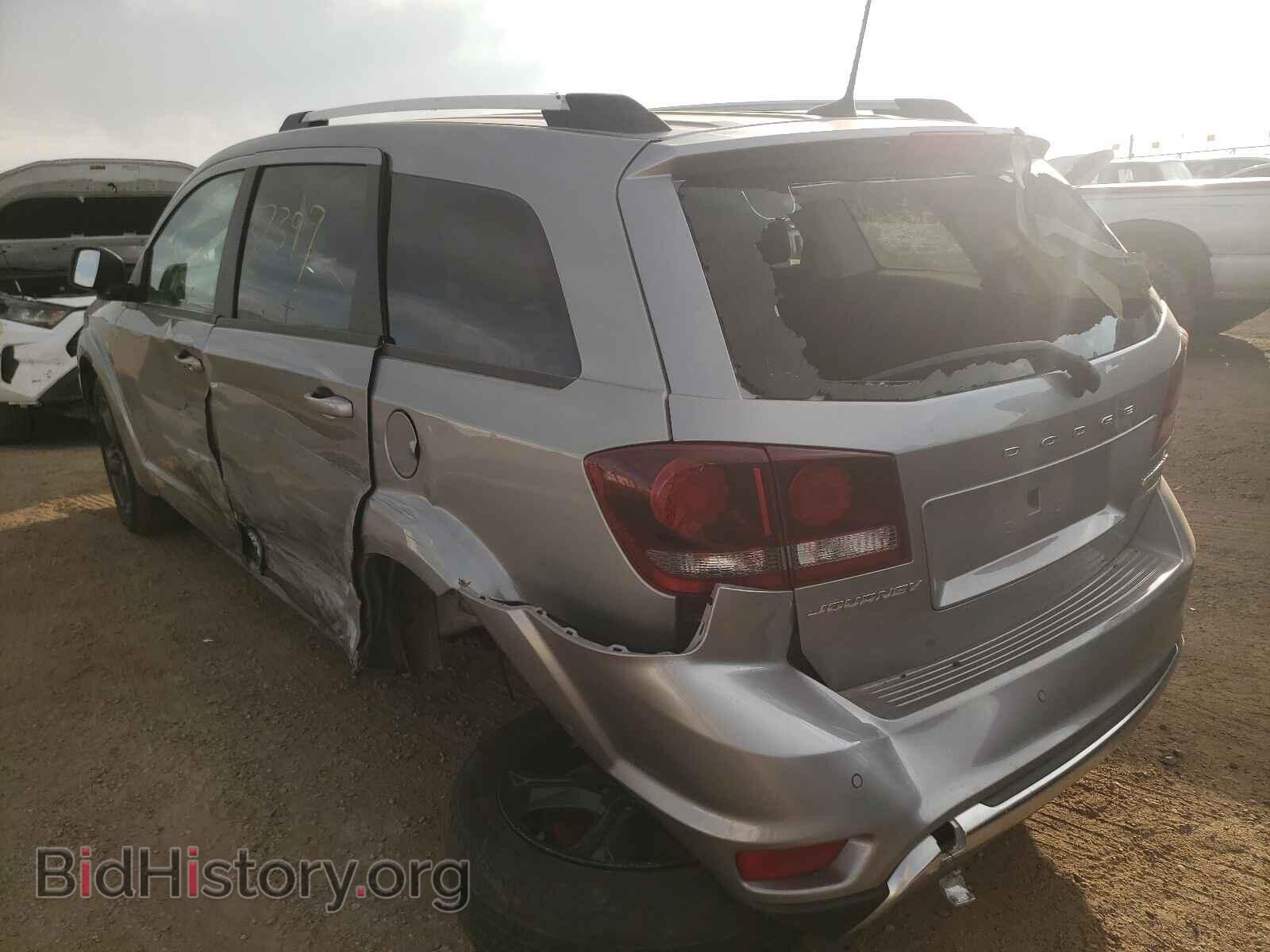 2020 DODGE JOURNEY - VIN: 3C4PDCGB2LT201174 - Фото 3