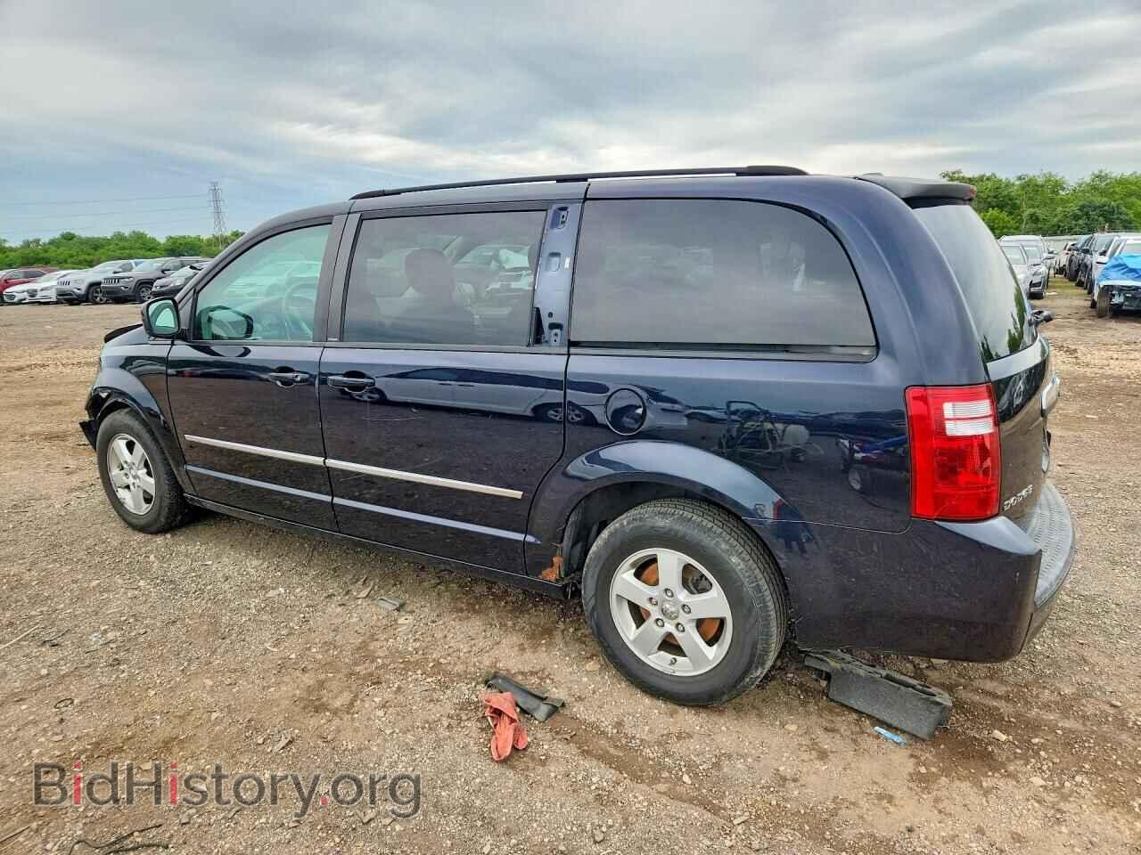 2010 DODGE CARAVAN - VIN: 2D4RN5D10AR219611 - Photo 2