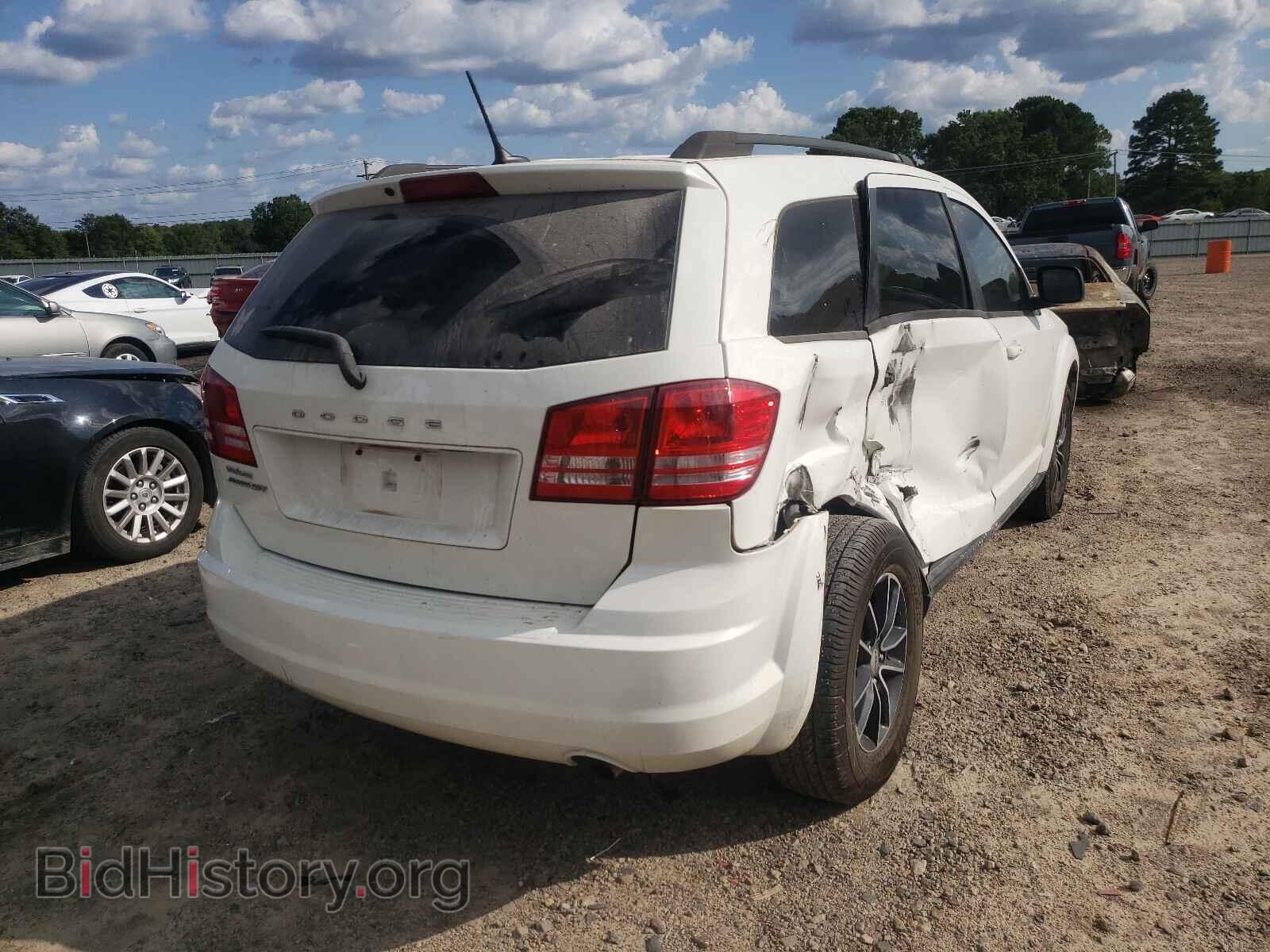 2017 DODGE JOURNEY - VIN: 3C4PDCAB4HT580971 - Фото 4