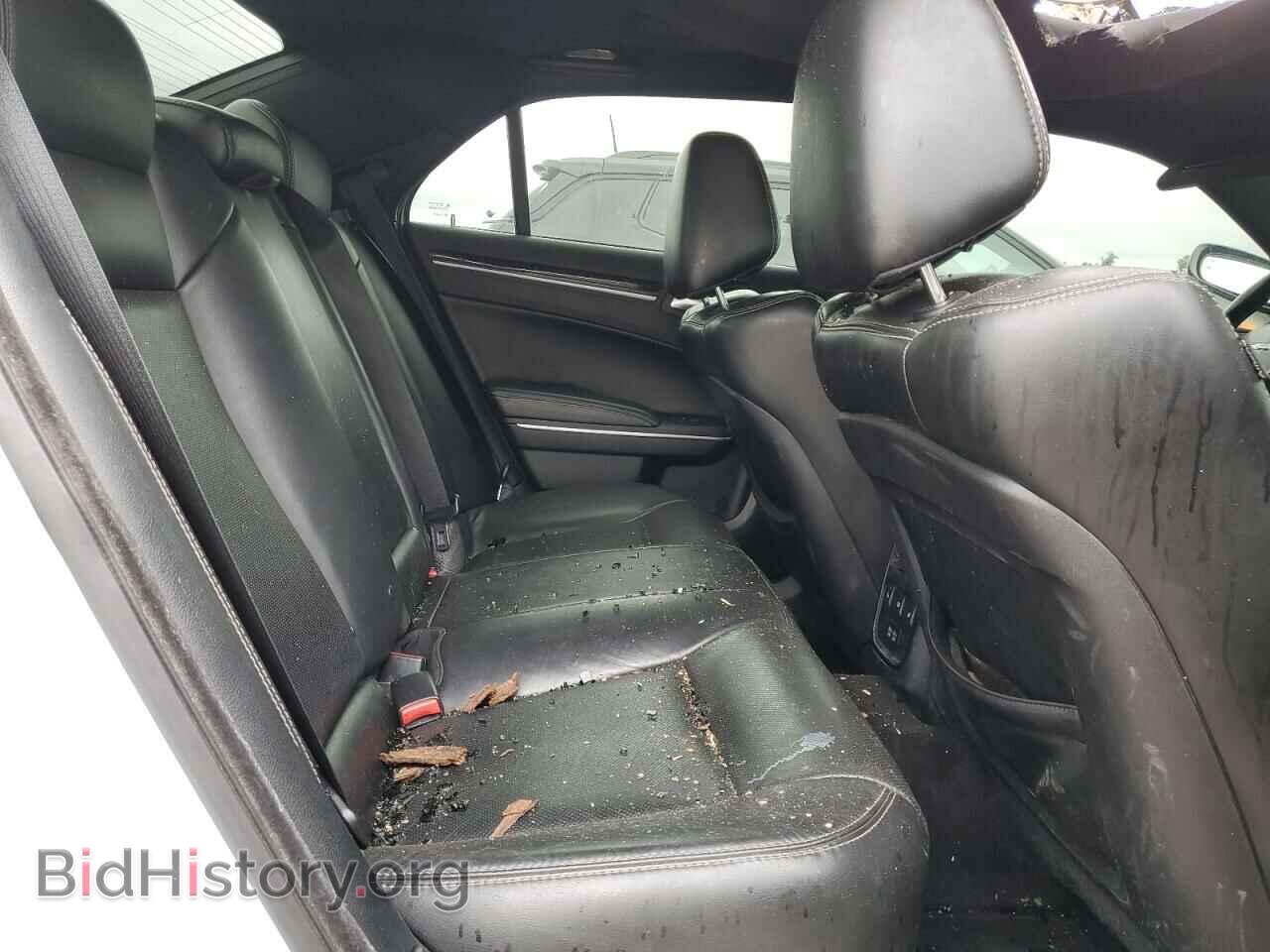 2018 CHRYSLER 300 - VIN: 2C3CCAGG6JH268968 - Фото 10