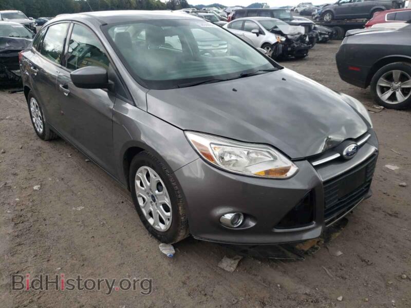 2012 Ford FOCUS Focus SE (VIN 1FAHP3F25CL303616) — фото 1 из 10, Copart, повреждение: передняя часть