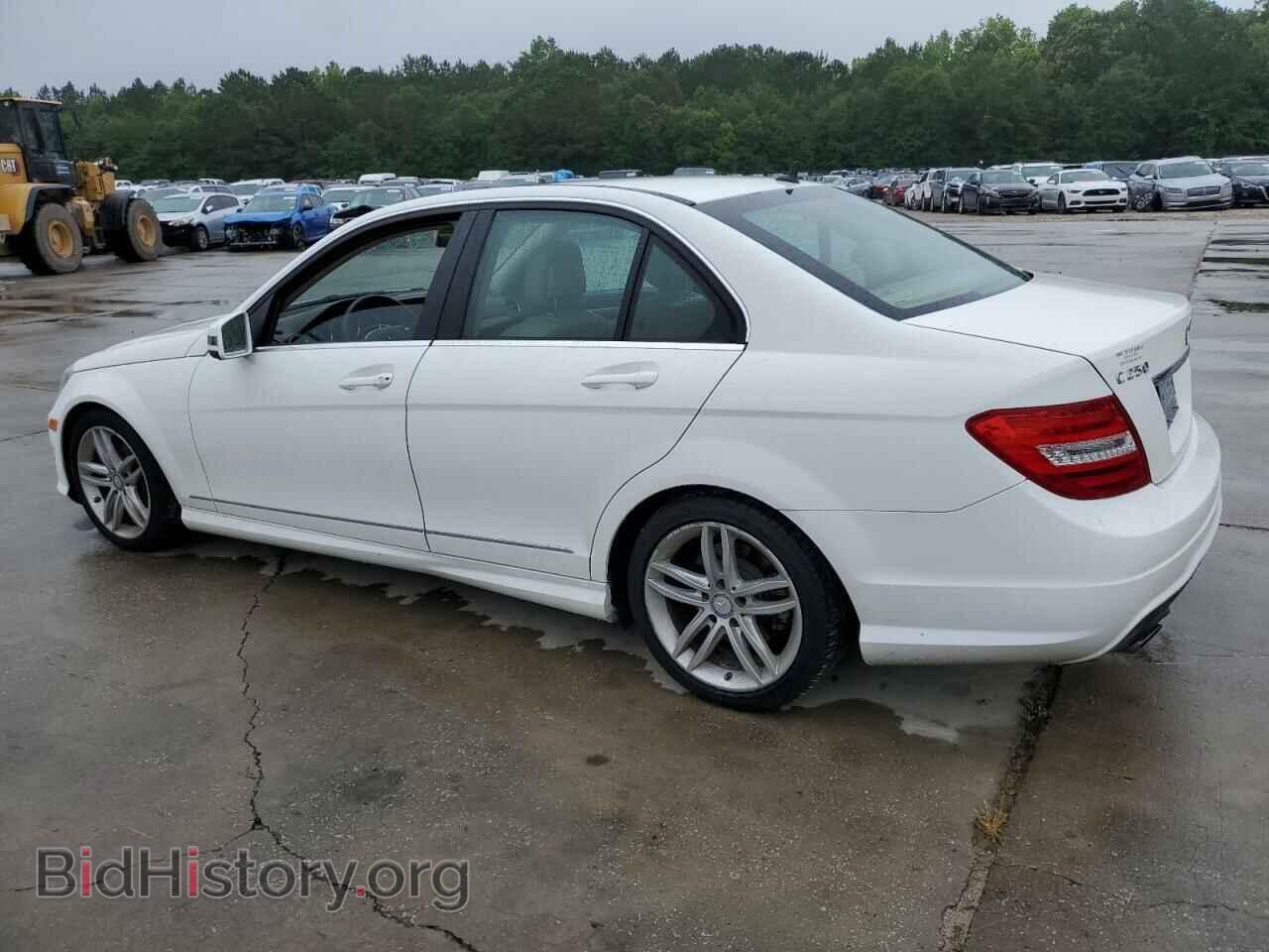 2014 MERCEDES-BENZ C-CLASS - VIN: WDDGF4HB3EA934865 - Фото 2