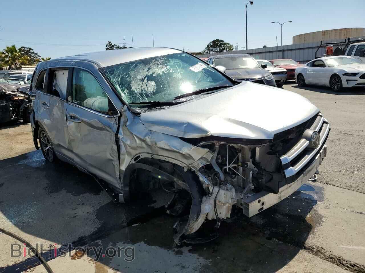 2018 TOYOTA HIGHLANDER - VIN: 5TDZZRFH4JS255568 - Фото 4