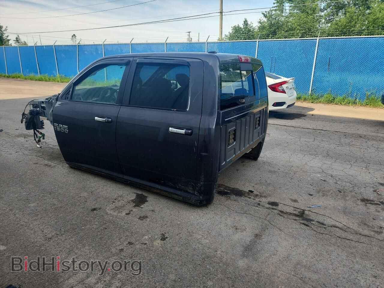 2017 RAM 1500 - VIN: 1C6RR7LT3HS777095 - Photo 2