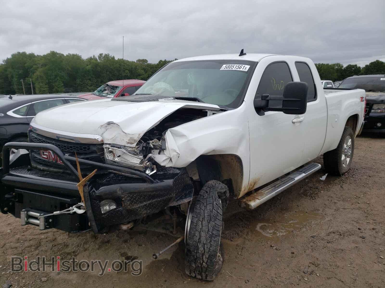 2012 GMC SIERRA - VIN: 1GT221E81CZ106447 - Фото 2