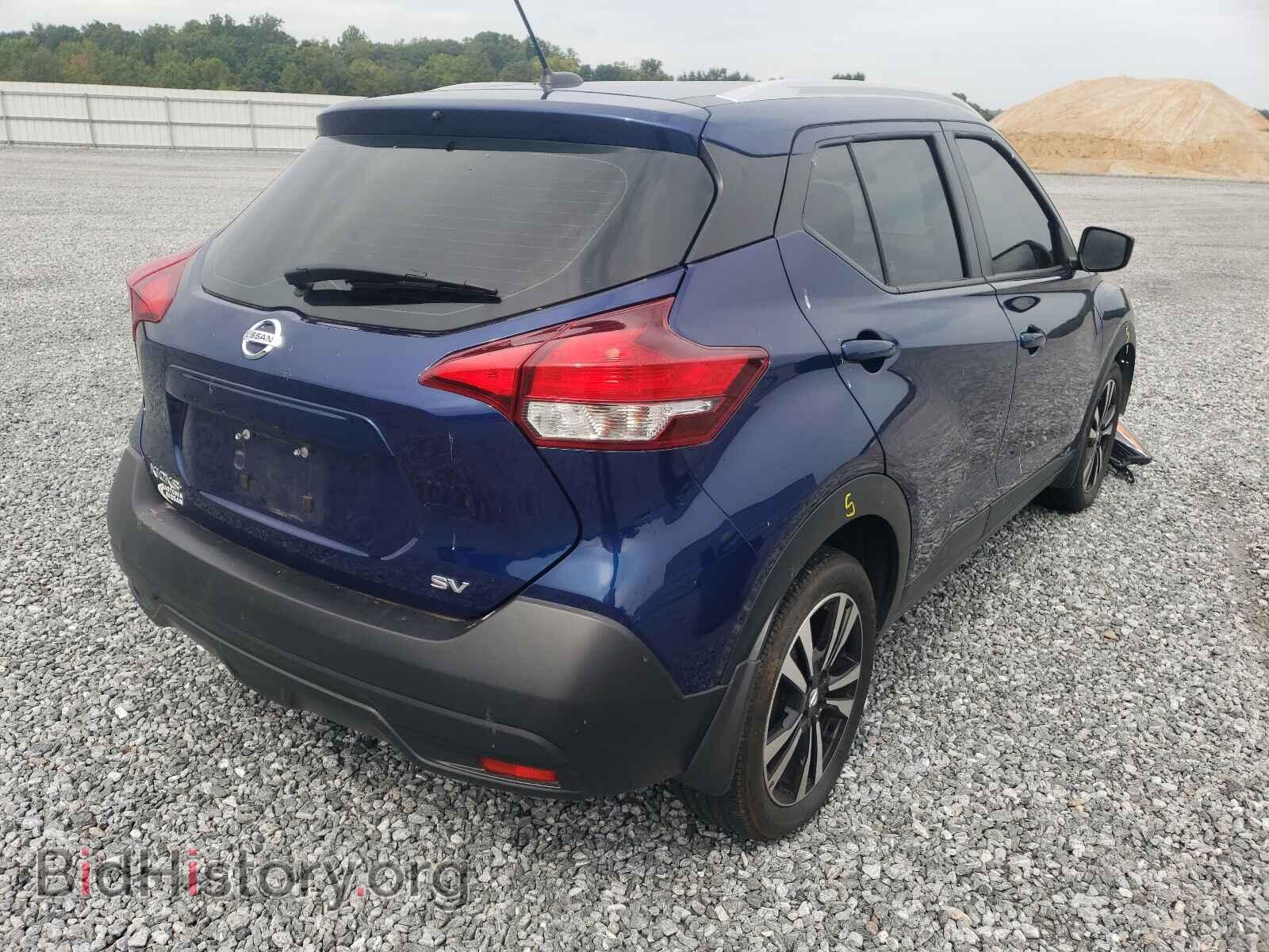 2019 NISSAN KICKS - VIN: 3N1CP5CU3KL543646 - Фото 4