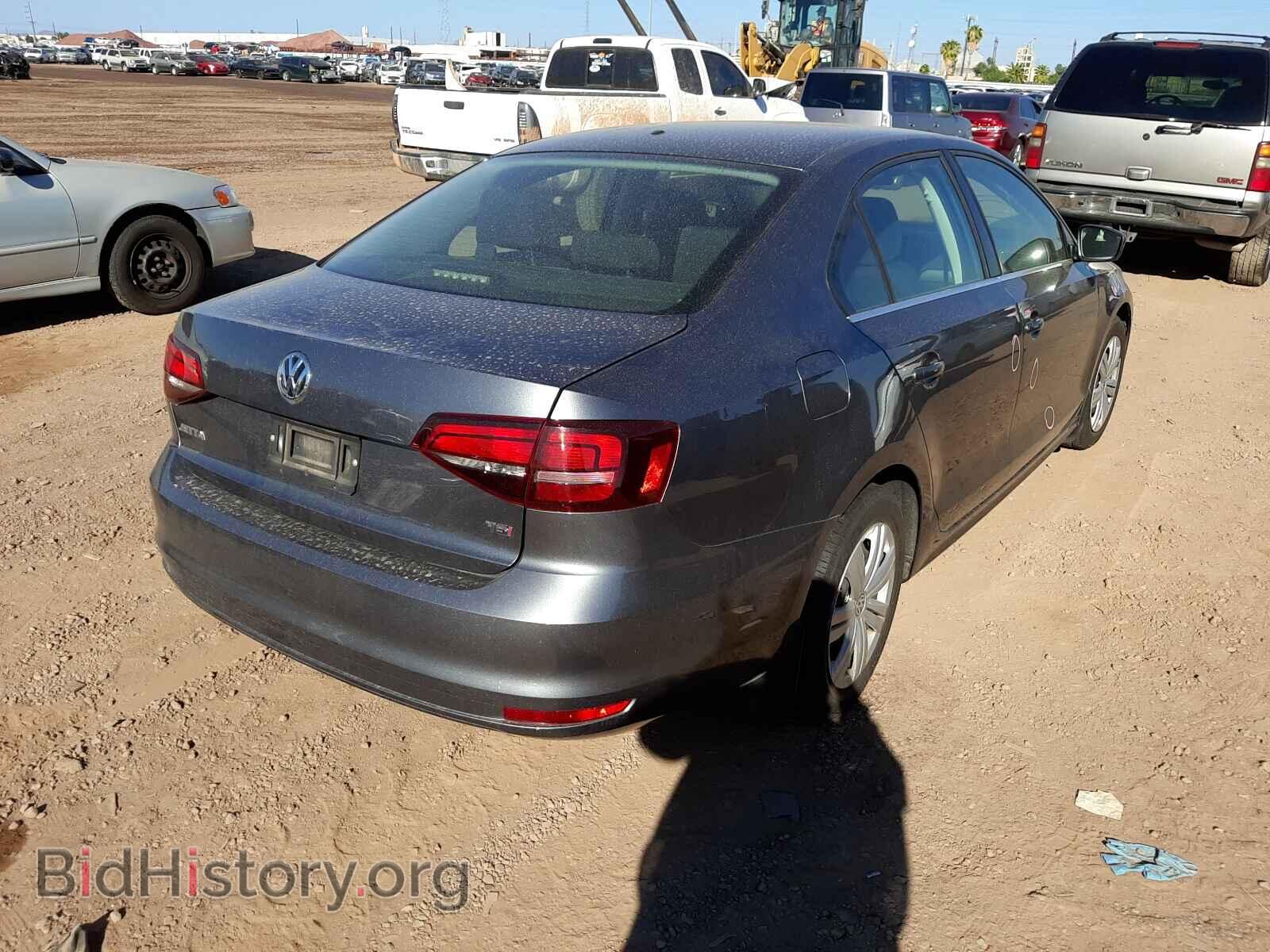 2017 VOLKSWAGEN JETTA - VIN: 3VW2B7AJ0HM372530 - Фото 4