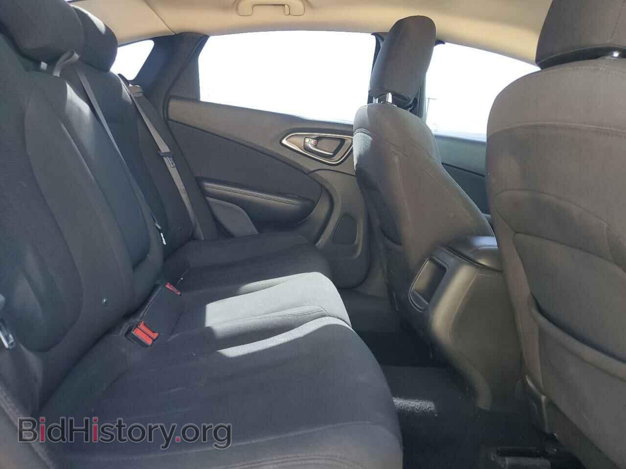 2016 CHRYSLER 200 - VIN: 1C3CCCAB3GN107115 - Фото 10