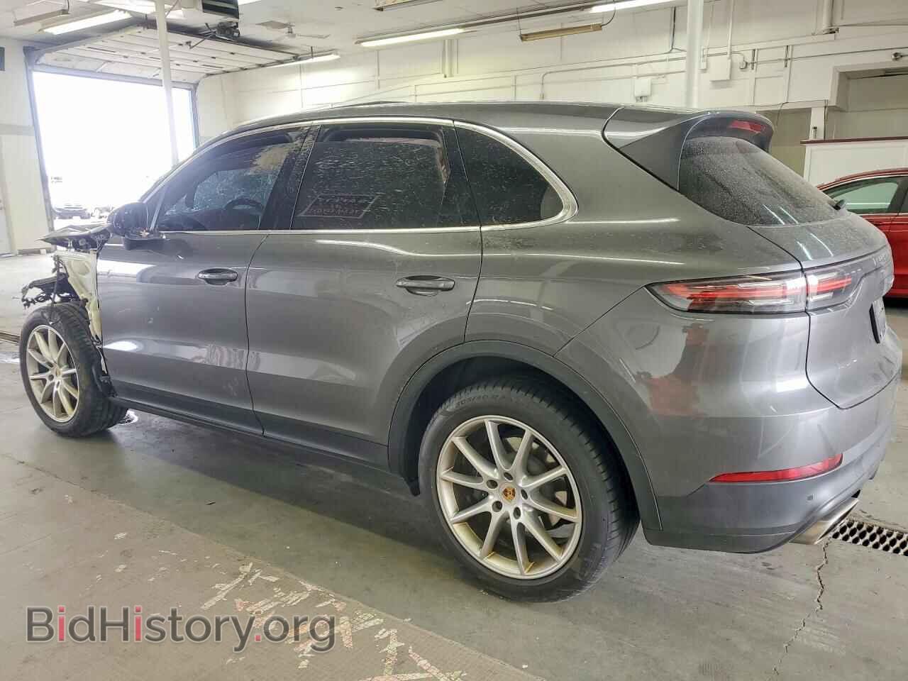2020 PORSCHE CAYENNE - VIN: WP1AA2AY2LDA08176 - Photo 2
