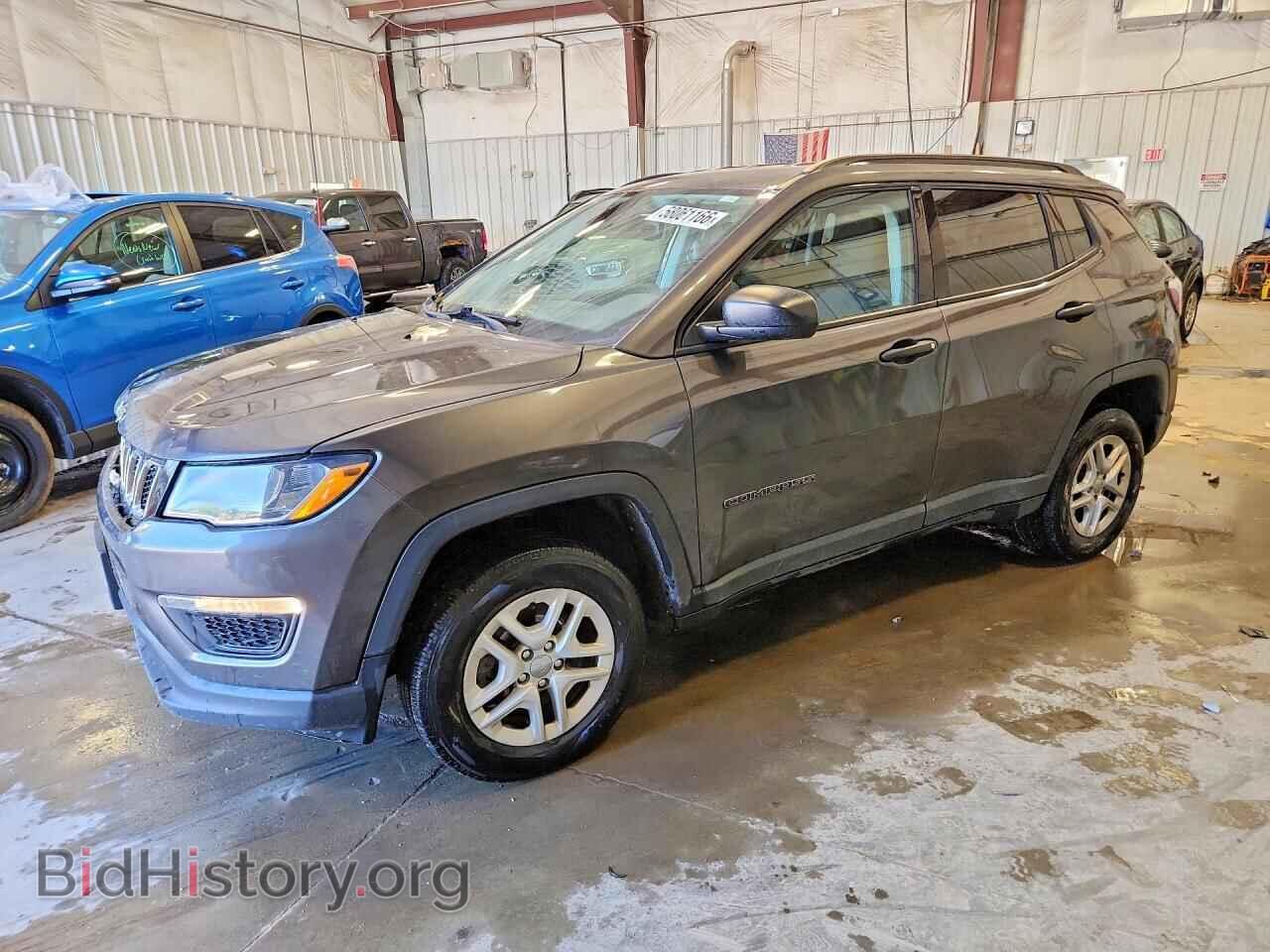 Фотография 3C4NJDAB8JT147911 - JEEP COMPASS 2018