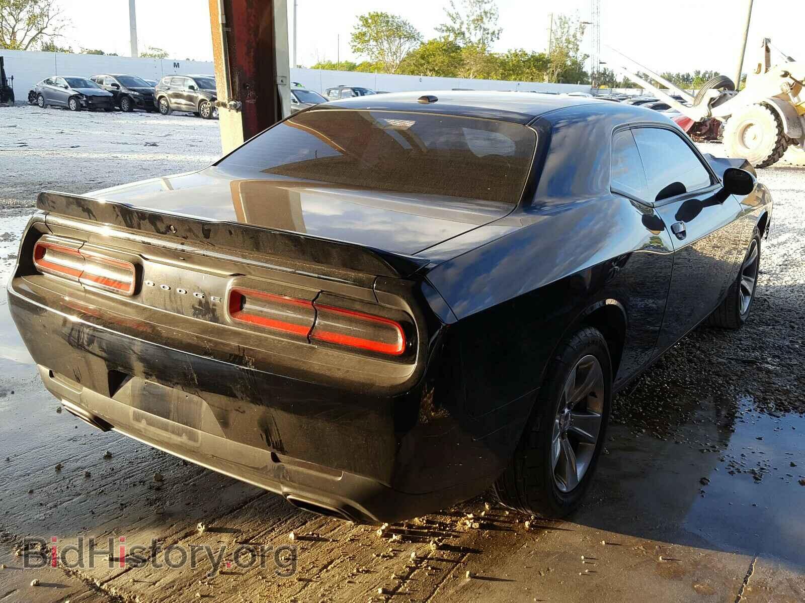 2019 DODGE CHALLENGER - VIN: 2C3CDZAG1KH627777 - Фото 4