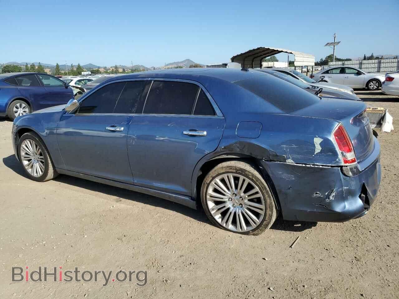 2011 CHRYSLER 300 - VIN: 2C3CA5CG1BH547569 - Фото 2