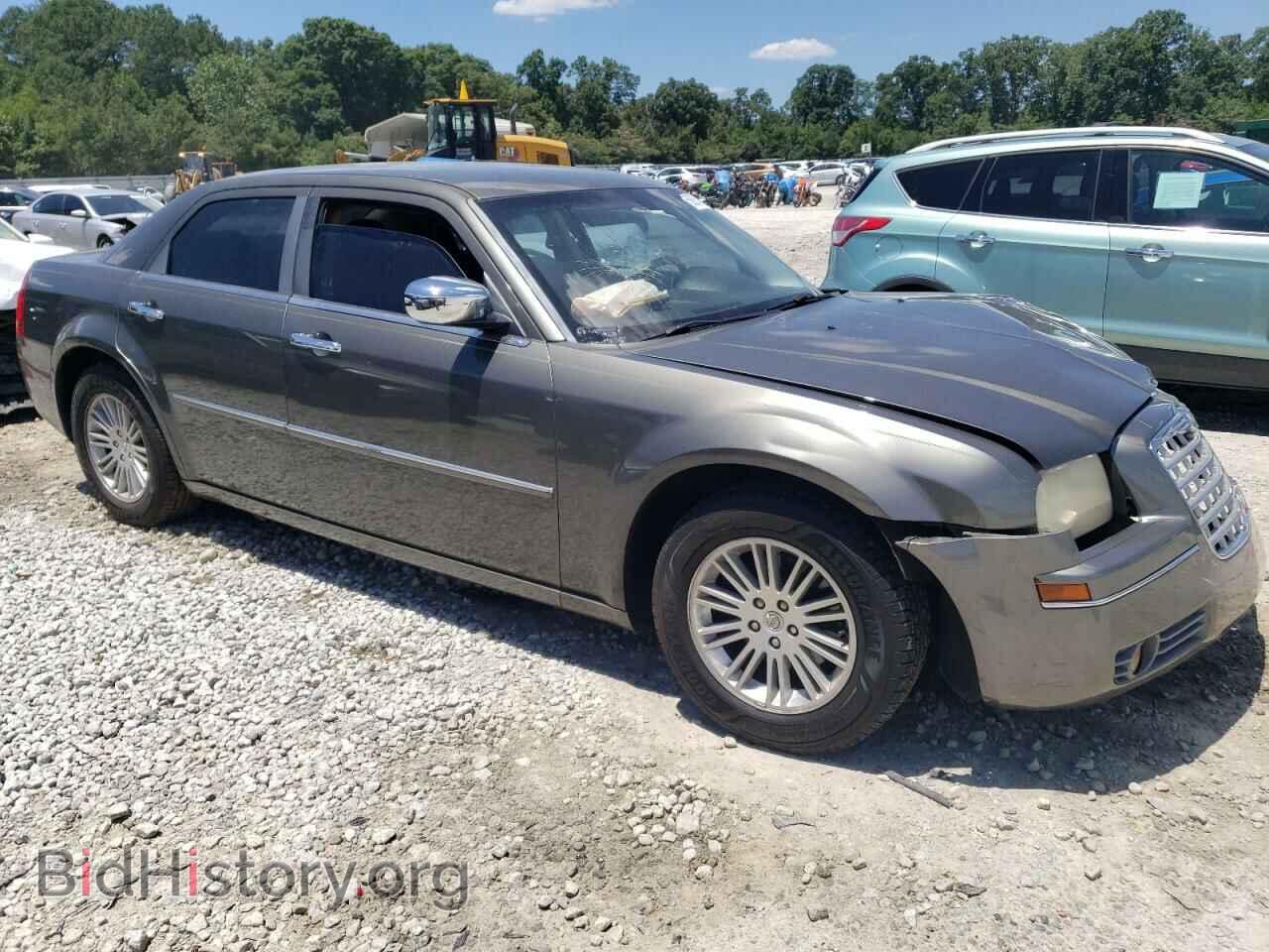 2010 CHRYSLER 300 - VIN: 2C3CA5CV1AH225253 - Фото 4