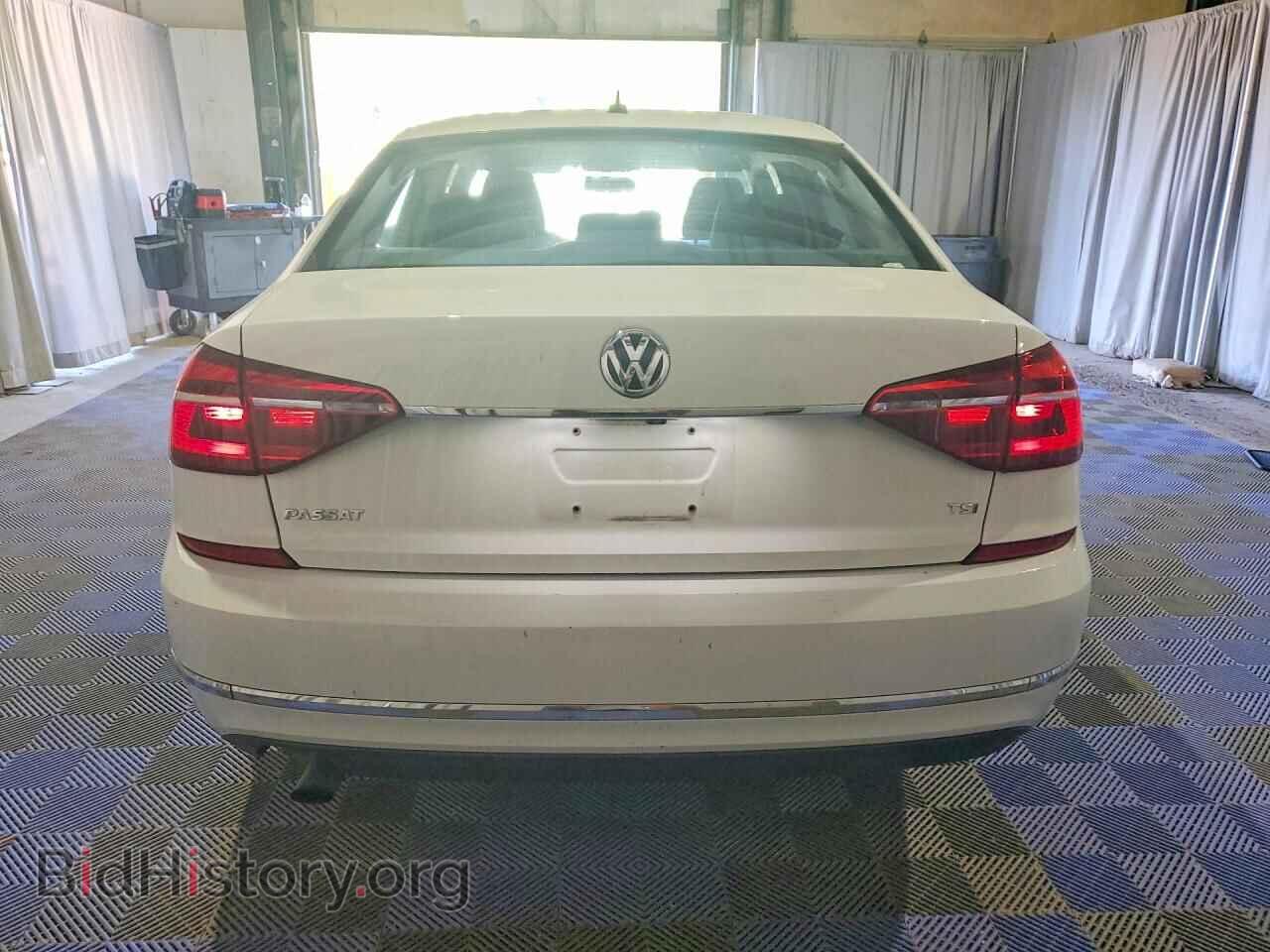 2017 VOLKSWAGEN PASSAT - VIN: 1VWAT7A32HC064190 - Фото 6