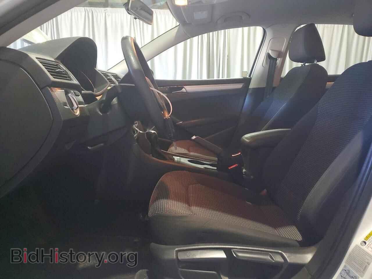 2017 VOLKSWAGEN PASSAT - VIN: 1VWAT7A32HC064190 - Фото 7